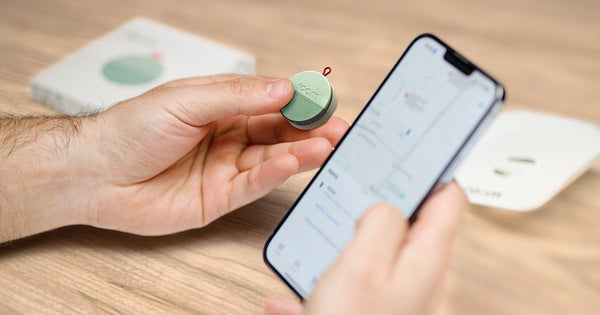 Roam Smart Tracker connected to smartphone app – the smallest tracking device for travel, security, and everyday life